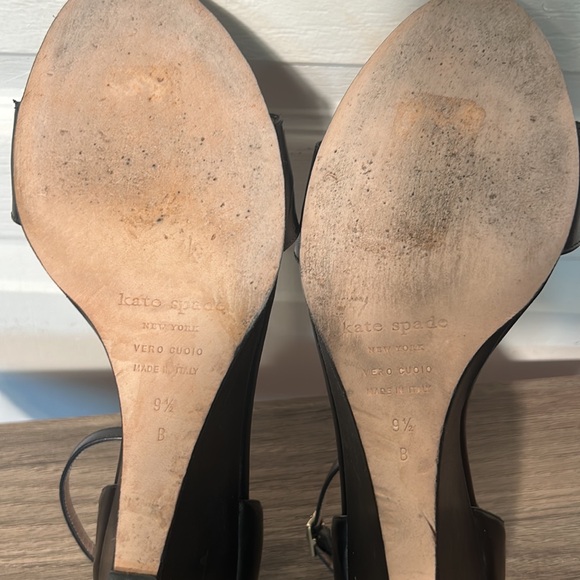 KATE SPADE NEW YORK BLACK STUDDED OPEN TOE WEDGES IN SIZE 9.5 B - Picture 7 of 8
